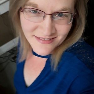 Meet your Posher, Denise